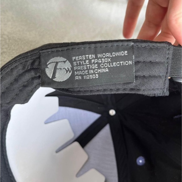 UNIVERSITY OF GUELPH-HUMBER BASEBALL CAP - Picture 4 of 5